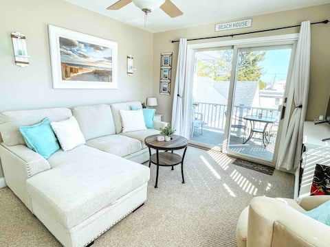 Brigantine Breeze! 2 bedroom & 2 full bath condo