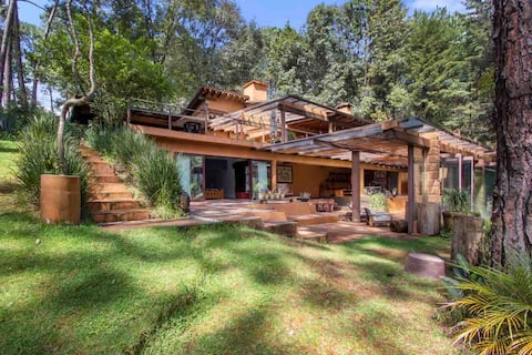 The HostVilla Beautiful Cabin in the Magical Forest