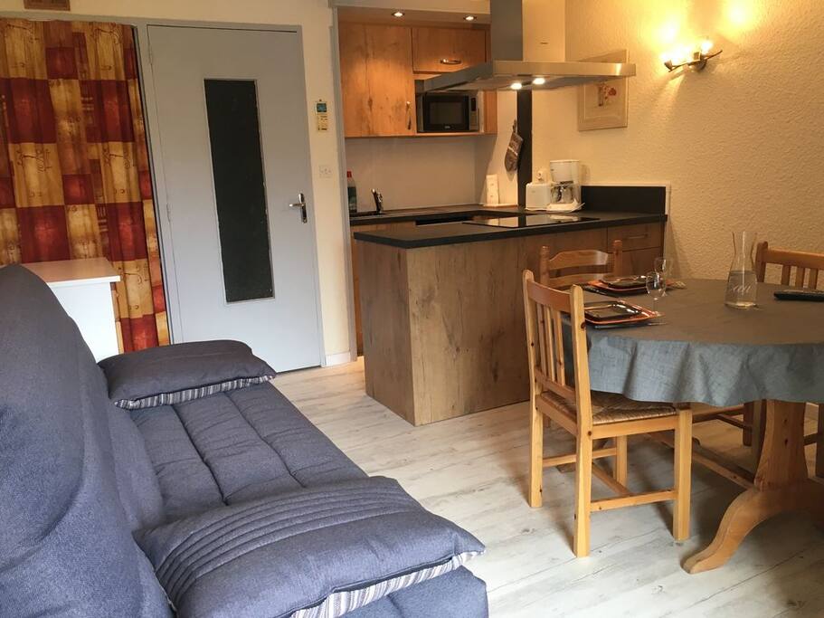 Salon/cuisine renovés durant l'été 2016