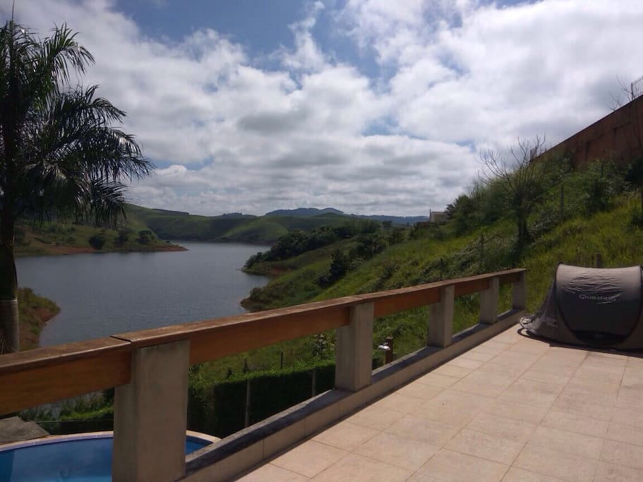 Dá pra montar a barraca de frente pra represa...