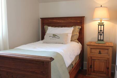 Historic Landmark House - room #3