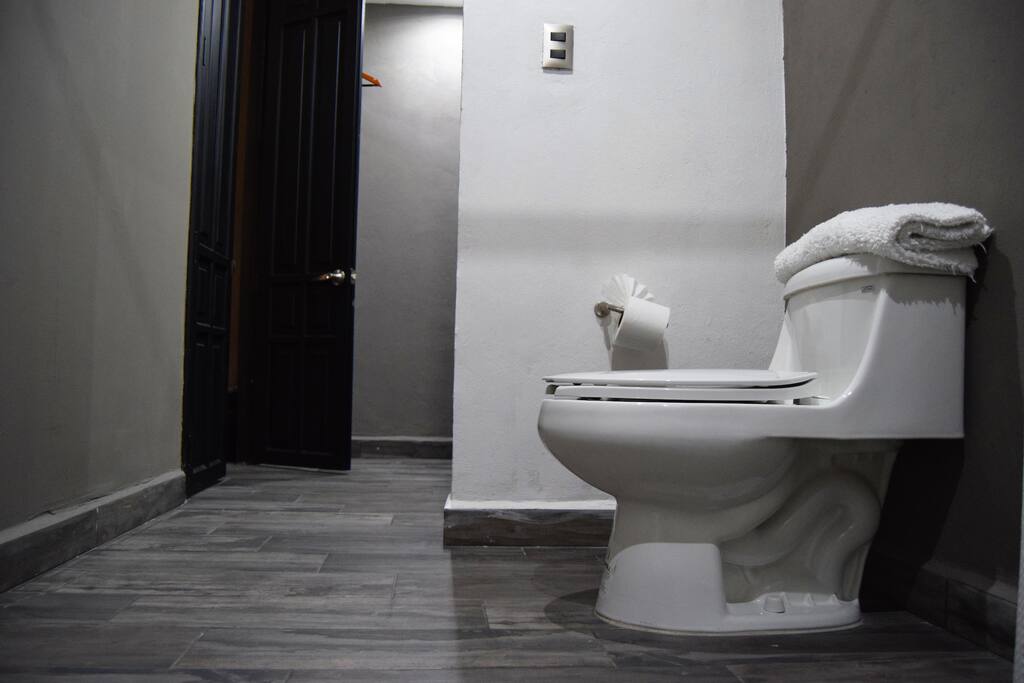 Baño Habitación Deluxe con Tapanco