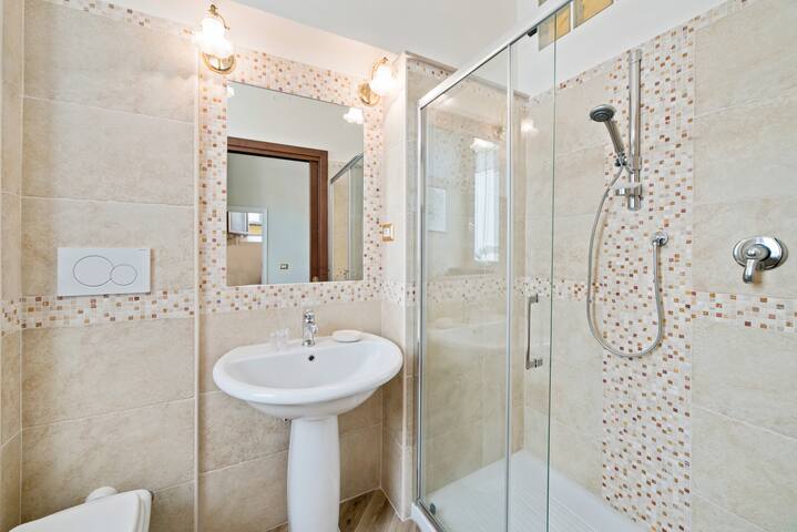 ۩ The Artist’s House in front of Pantheon gallery image 5