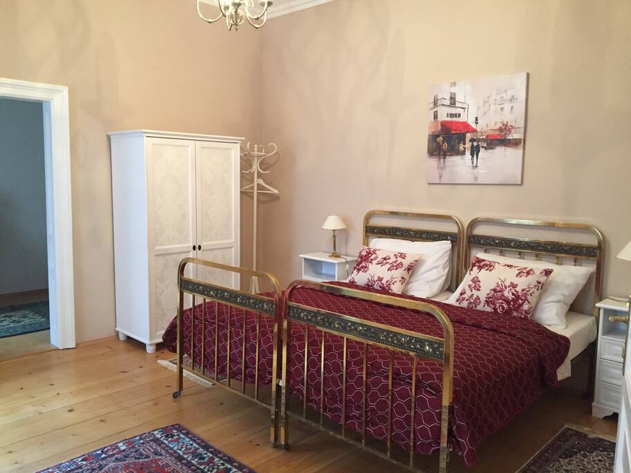 Großes Schlafzimmer