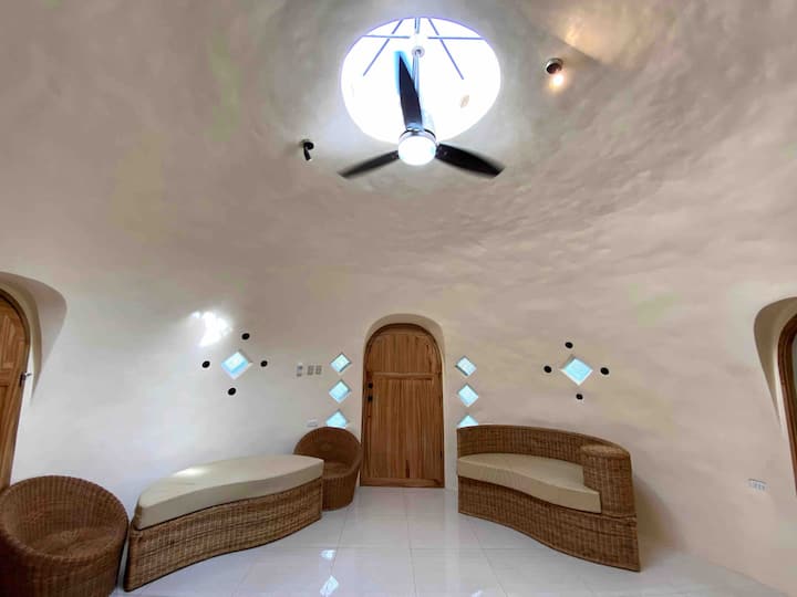 Adorable Dome House - Puerto Princesa