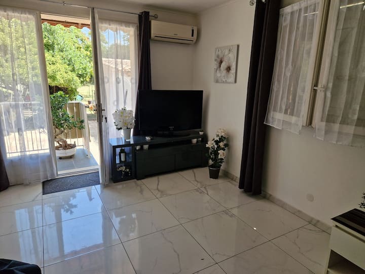 Studio Rez-de-chaussée Au Calme - Toulon