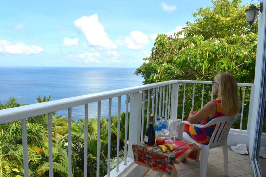 GINGER SUITE BALCONY. OCEAN VIEWS.