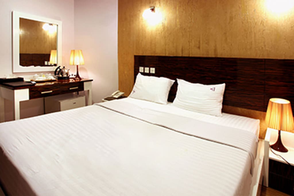 Room 1