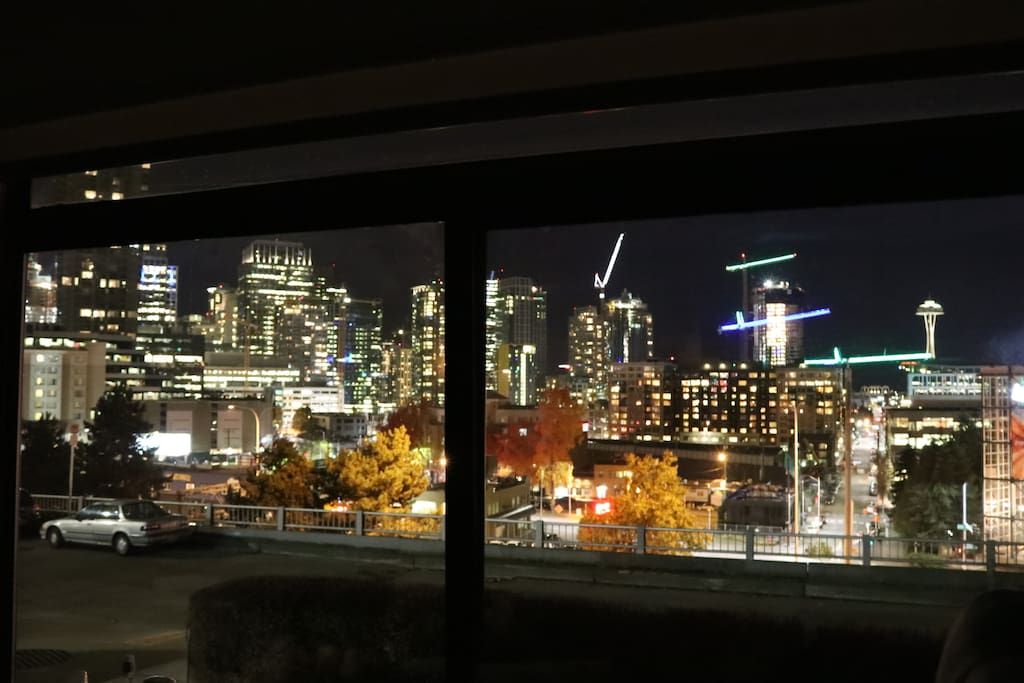 Seattle and Space Needle - night time, living room