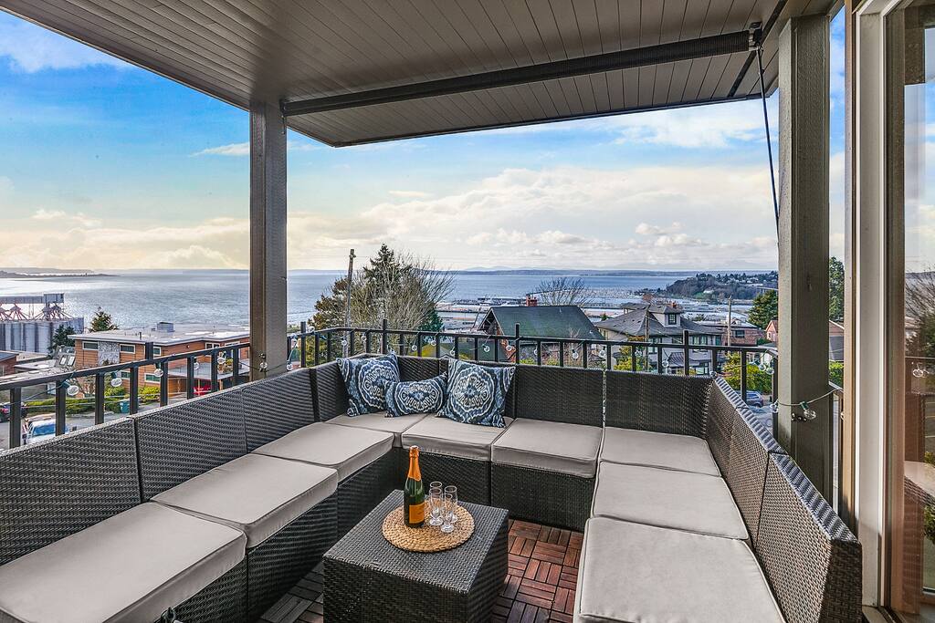 Private Deck