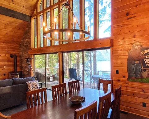 Lake Cushman 3 bd/2 bath W/Stunning View & Game Rm