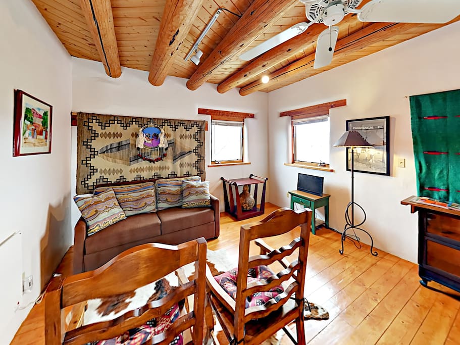 Stylish southwestern décor creates a cozy, welcoming ambiance.