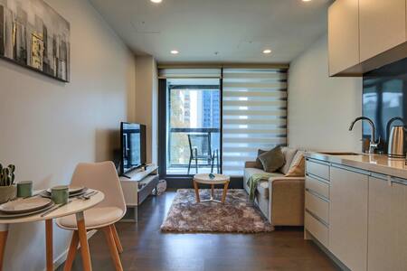 2018 new cosy studio in Auckland CBD near Viaduct