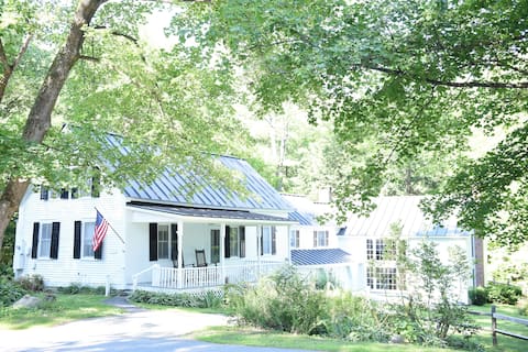 Ephriam Bruce House- ON RIVER IN VILLAGE CENTER