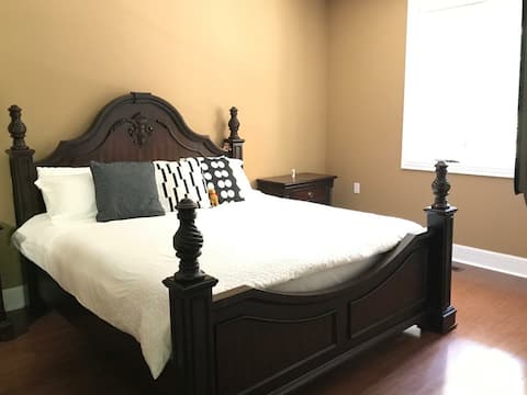 Beautiful Spacious In-LawApartment Ready For You