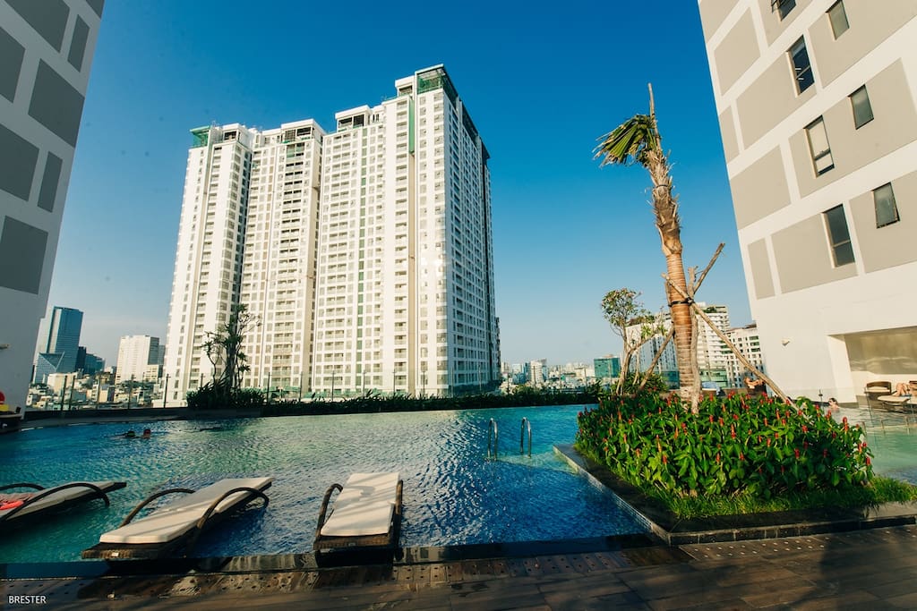 Infinity swimming pool