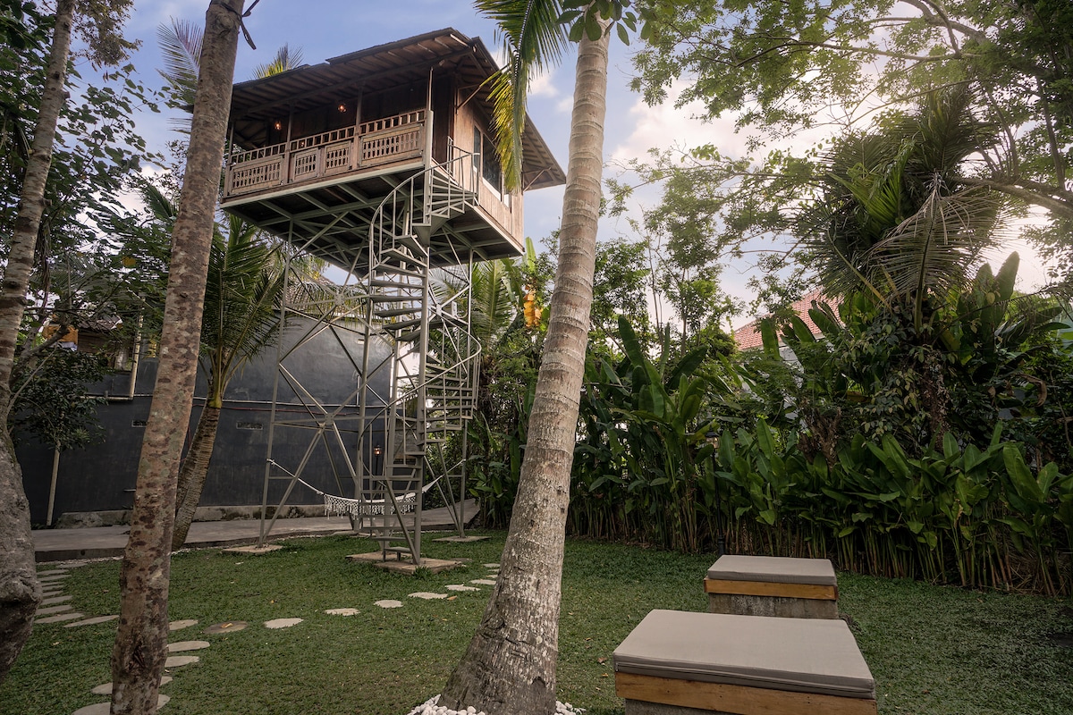 9 Best Airbnbs in Bali, From a Bamboo Treehouse to a Seafront