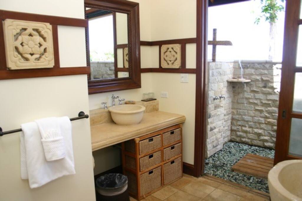 Kohola Bathroom