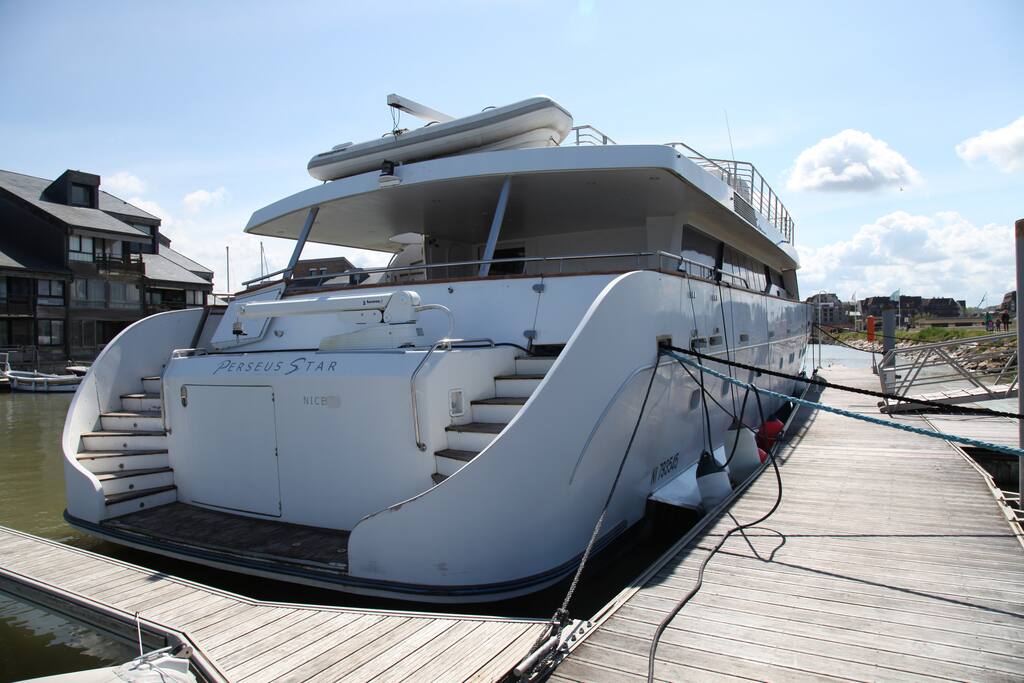 Yacht Perseus Star