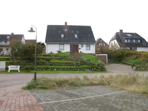 Successful Airbnb property: Albrecht Vacation Home in Hörnum (Sylt)