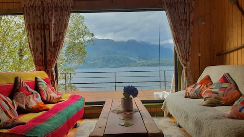 Popular Airbnb listing: RUPANCO A NEST ON THE LAKE in Puerto Octay