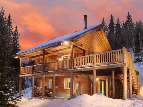 Secluded Log Cabin on 2+ acres, only 15mi to Breck