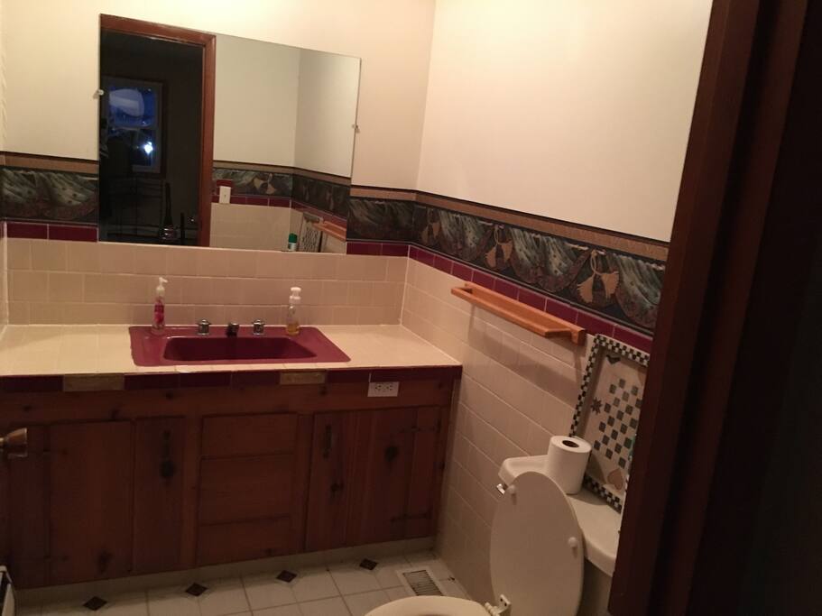 Half bath, Attached to master bedroom