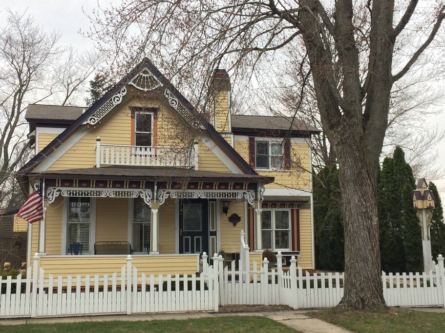 Three Oaks B & B Houses for Rent in Three Oaks, Michigan, United States