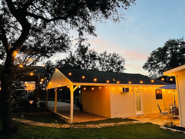 2 Cottage duo. Private spaces w shared courtyard