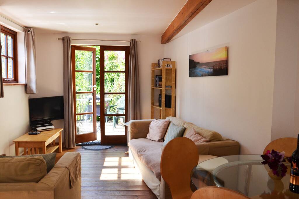 Chy Kenza Living Area