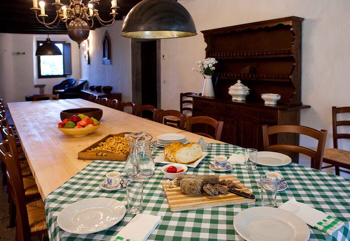 Cal Pubill de Ciuret 35pax gallery image 4