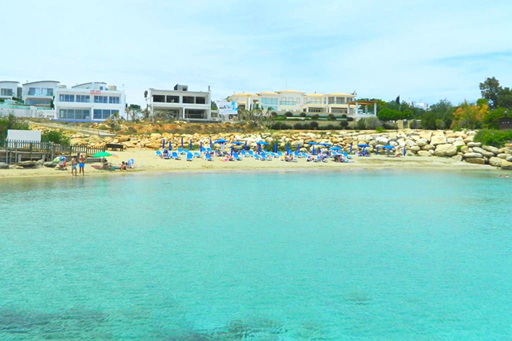The nearest beach is just 1 minute walk!
