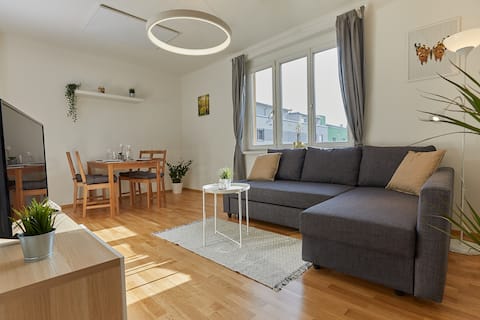 Helle & gemütliche Wohnung in zentraler Lage