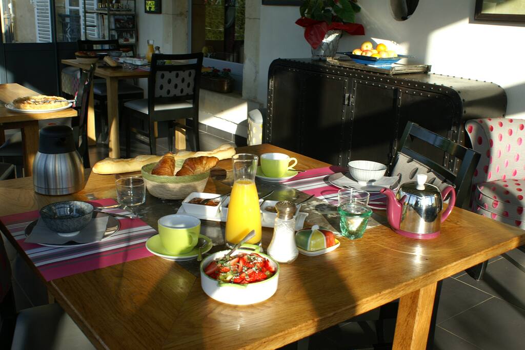 Le Petit Déjeuner à La Cimentelle