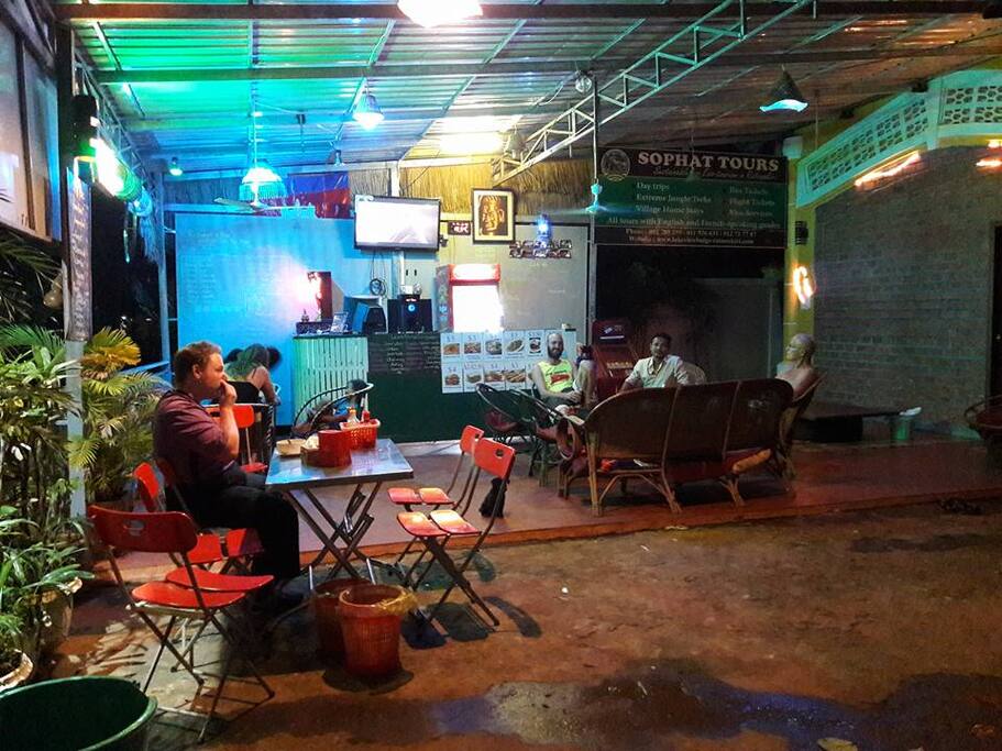 Available Bar& Restaurant