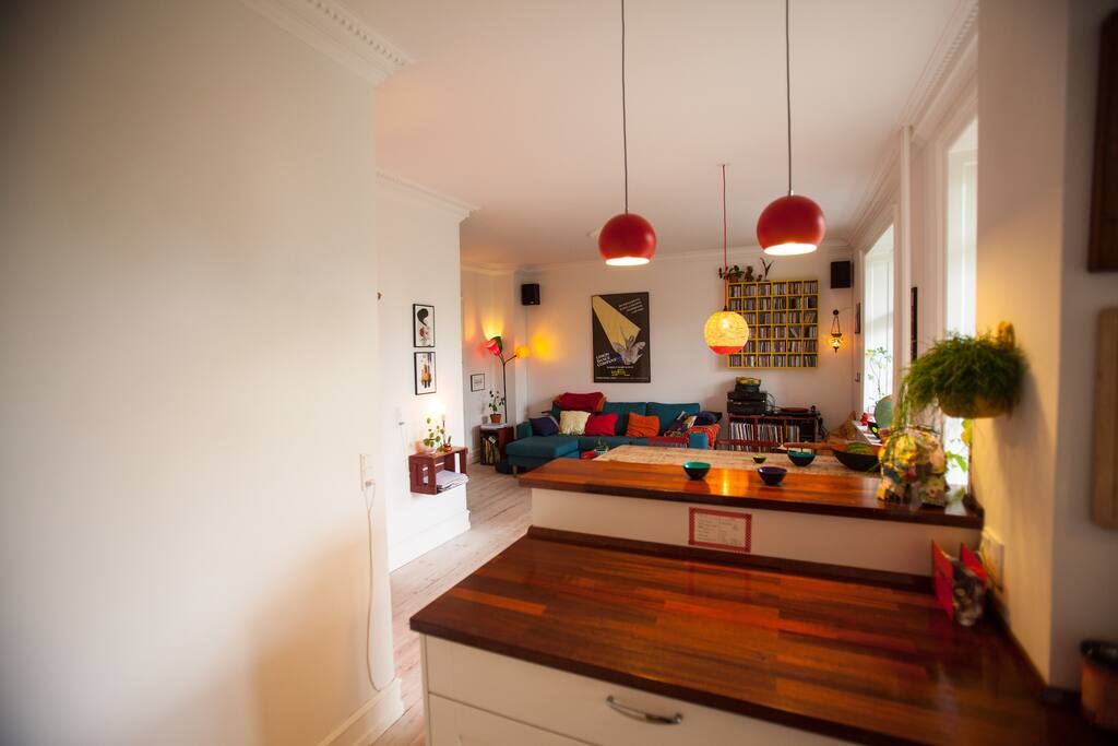 Kitchen view to the livingroom