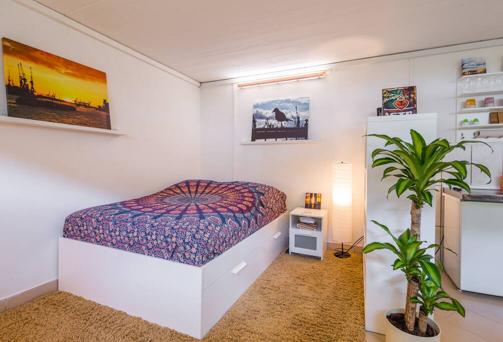 Das Bett ist sehr gemütlich!
The Bed is very comfortable!