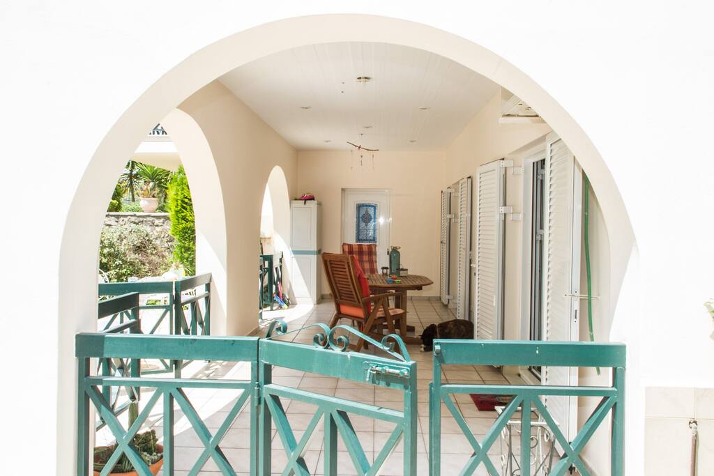 the balcony (groundfloor)