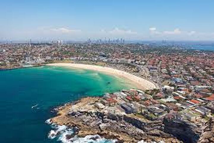 Bondi Beach, New Year in Sydney! Or Relax/Explore
