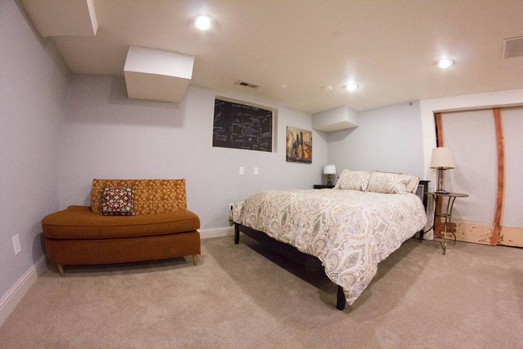 Queen bed