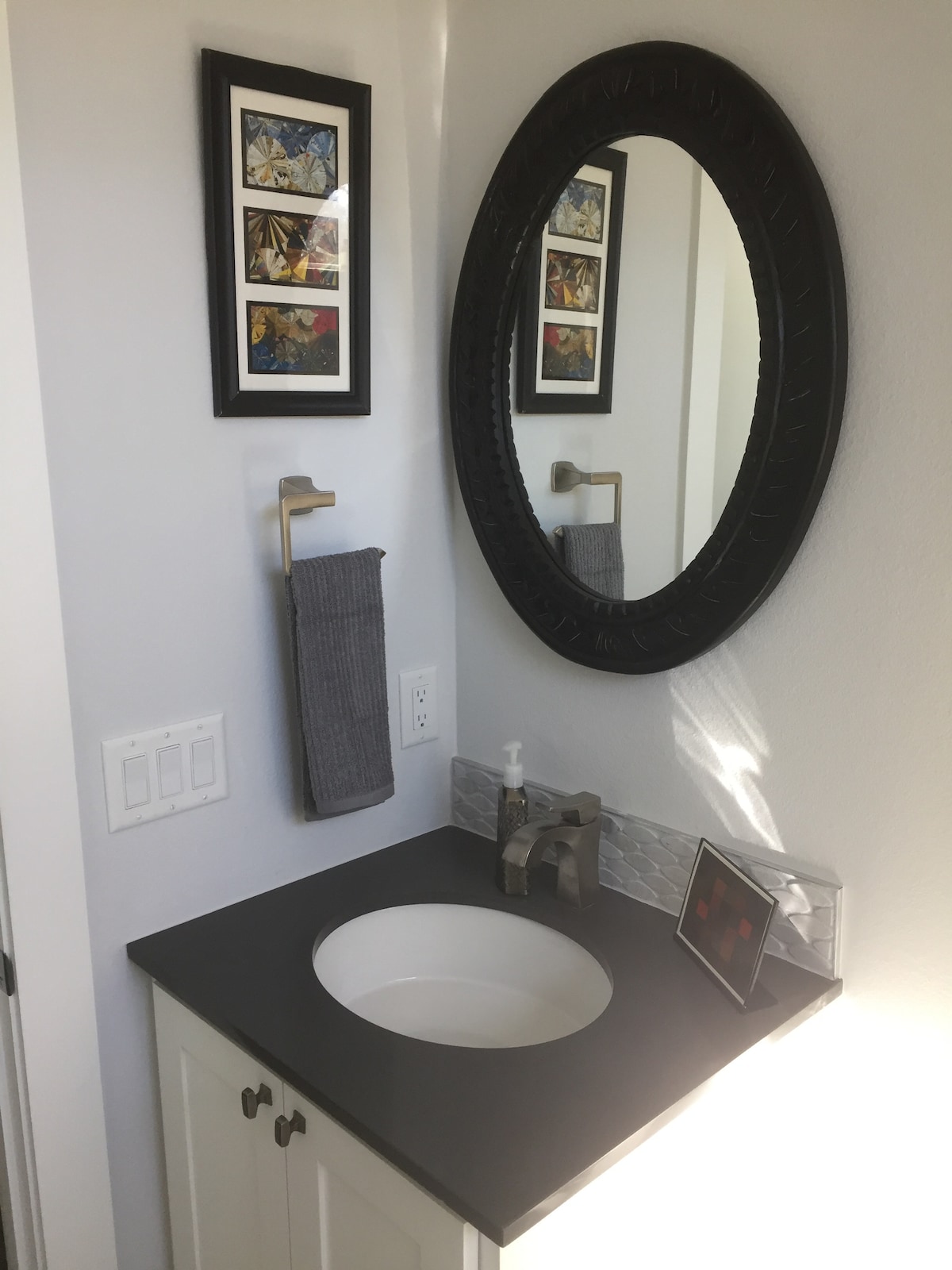 Comfy, private space in new home near Mueller, UT