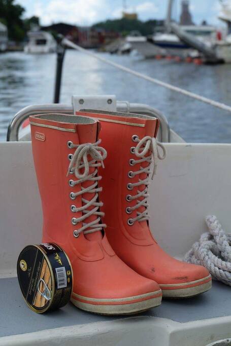 Two main thing on sea