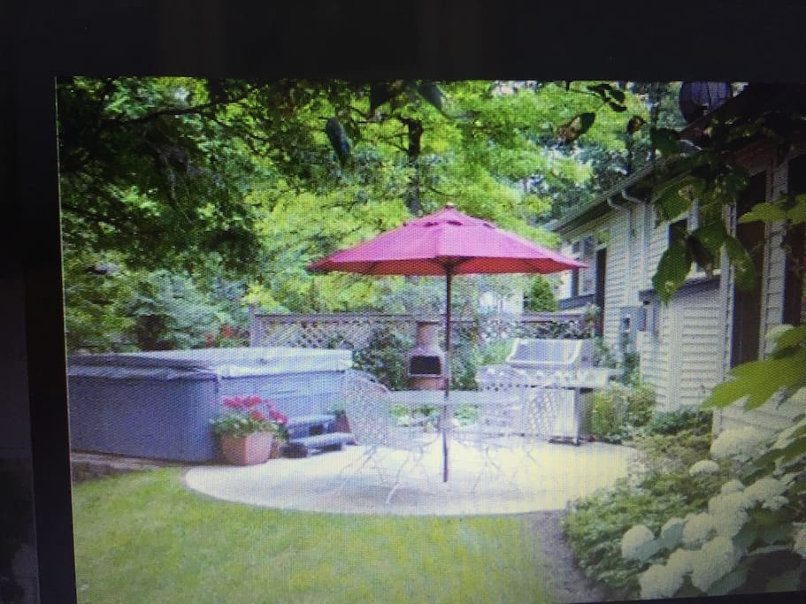 Sundance Spa w/ Patio, Weber Grill