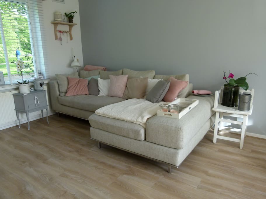 Lovely livingroom with access to garden