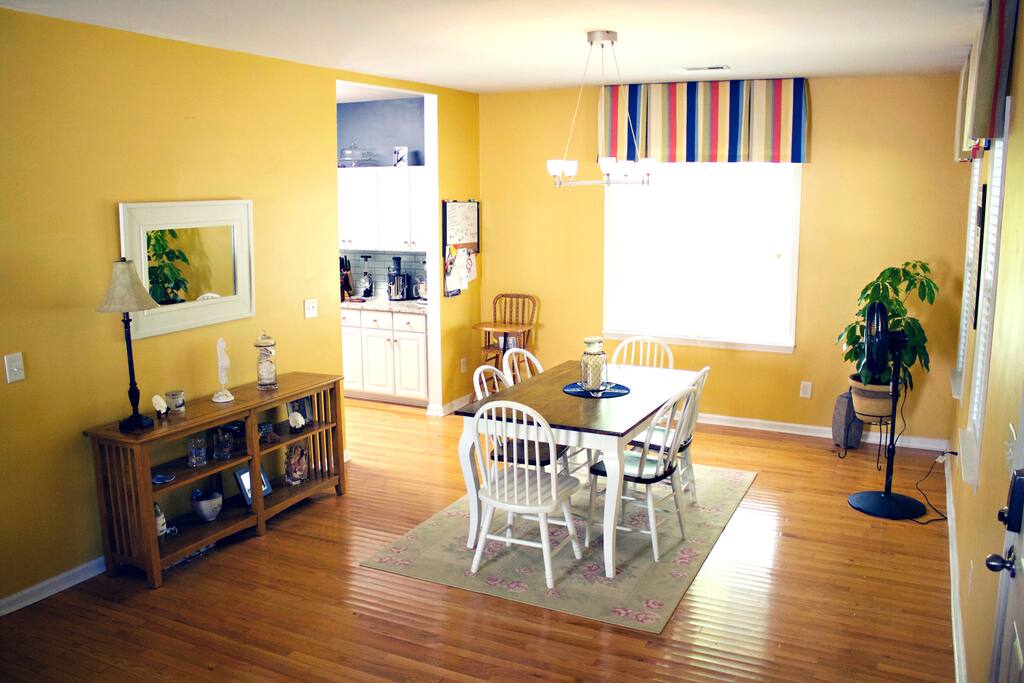 Dining area off of living room area