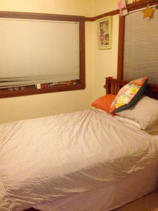 Large double bedroom, with double bed and clean sheets. Double doors to seperate from rest of property.