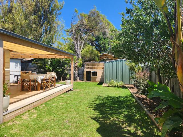 Casa Nina, sunfilled family home – old Ocean Grove gallery image 2