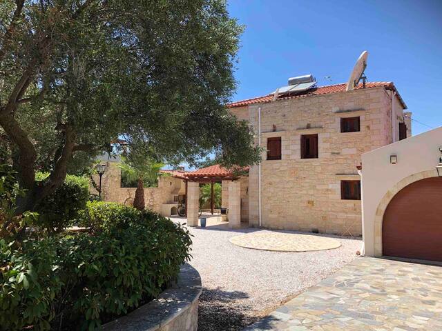 NEW: Luxury villa with panoramic sea view gallery image 2