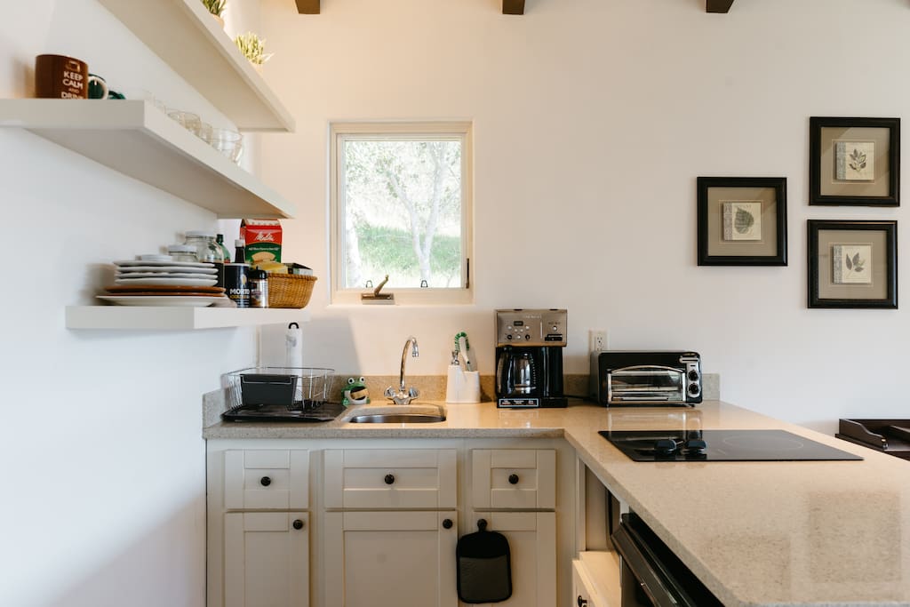 Kitchenette 1