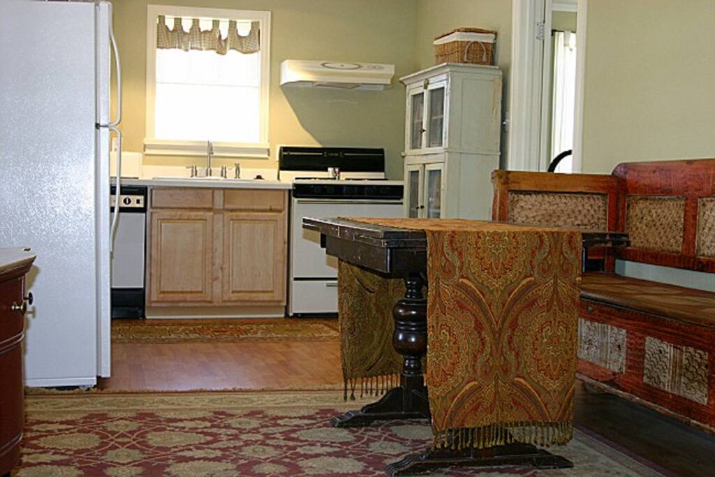 Casa Hermosa Starlight Suite kitchen